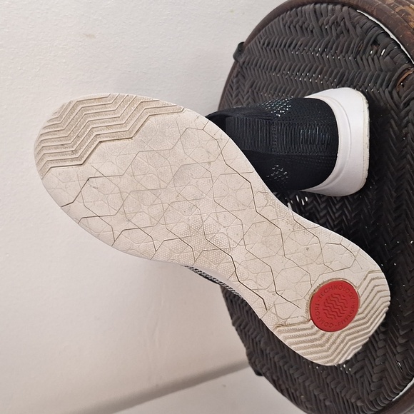 FitFlop Womens Marbleknit Black/White Walking Shoes Size 8 Medium (B, M) - Picture 9 of 12